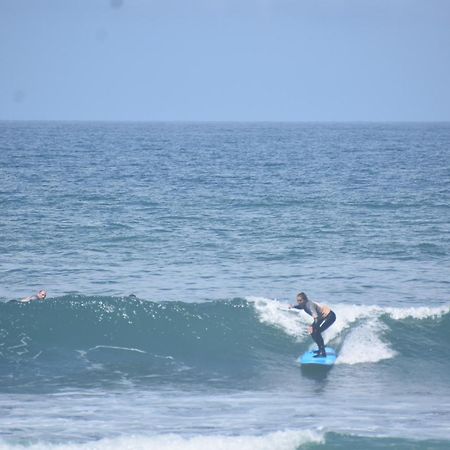 Surf Yoga Ericeira Guest House Esterno foto