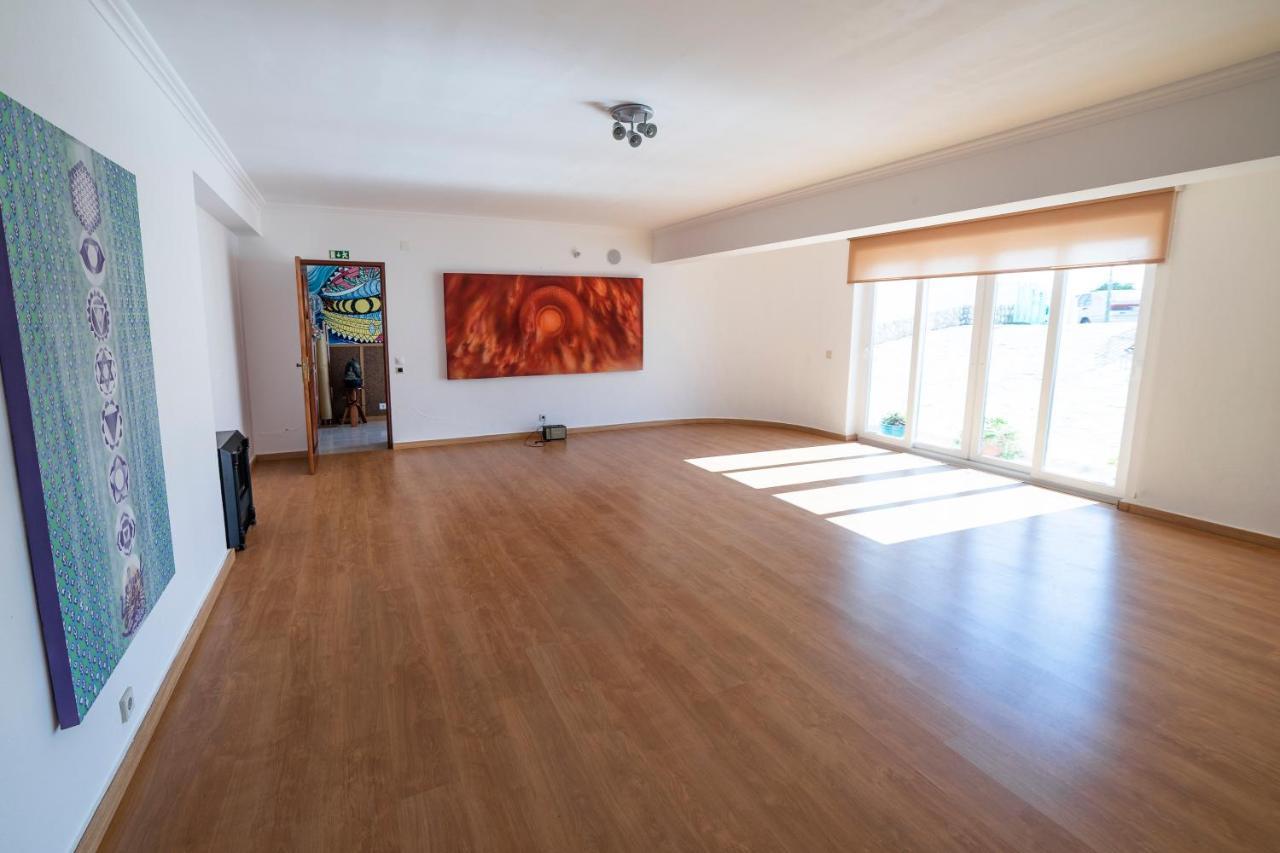 Surf Yoga Ericeira Guest House Esterno foto